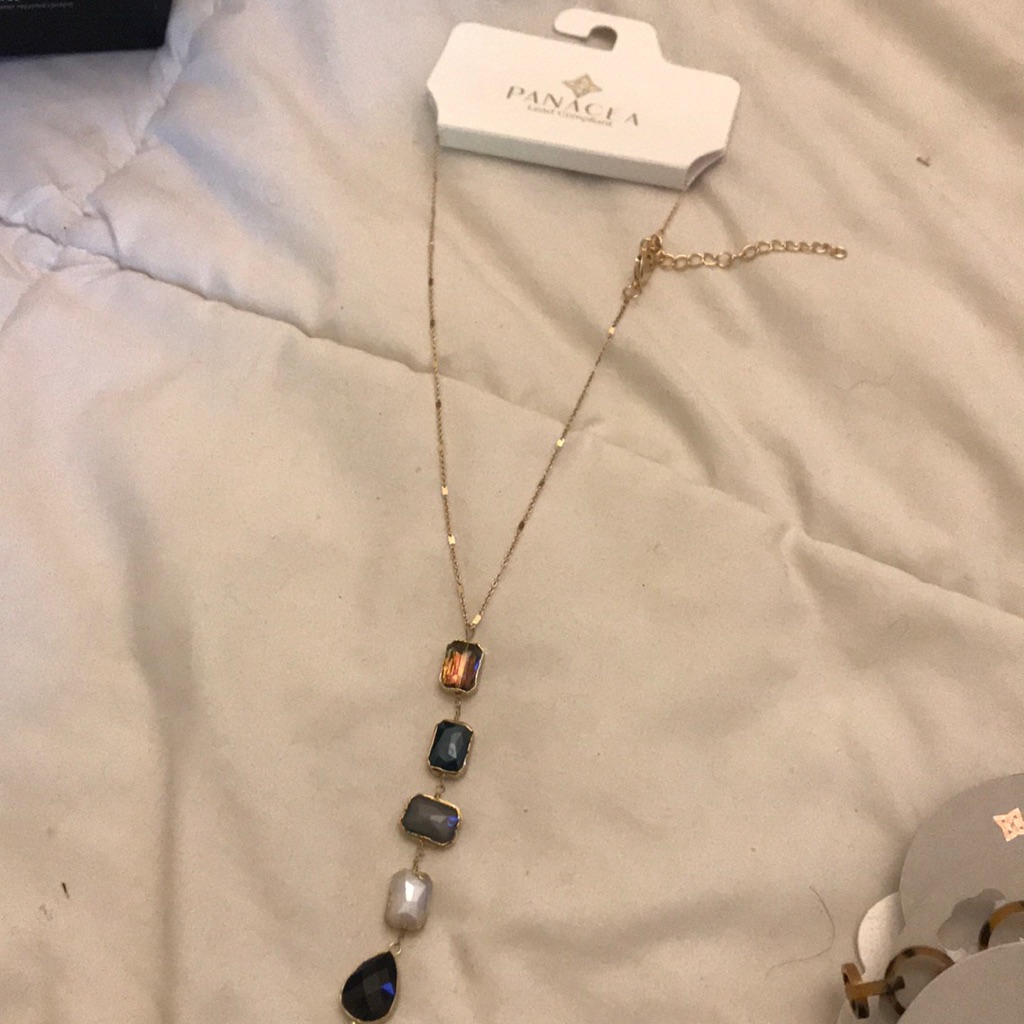 Necklace 9$
